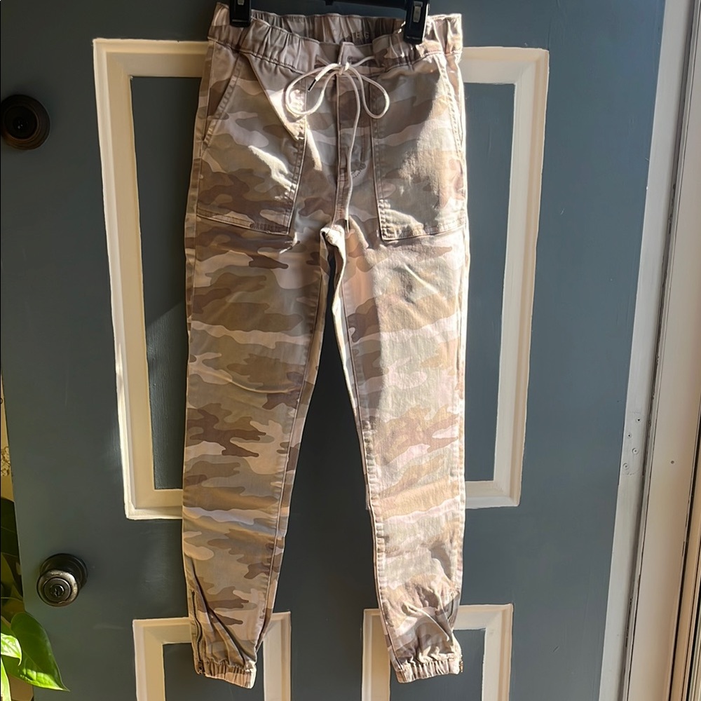 American Eagle Camo Pants